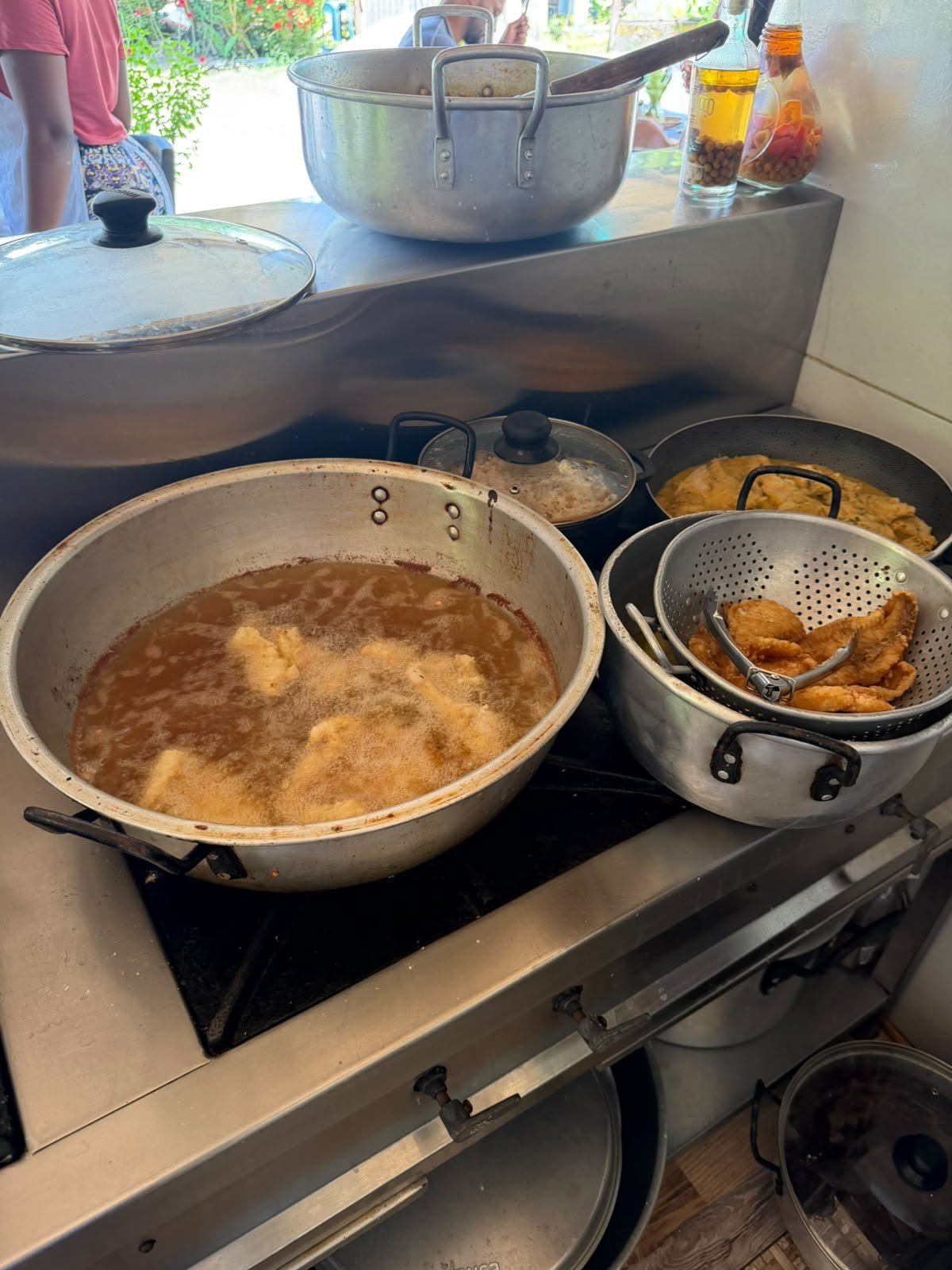 Ollas en la cocina